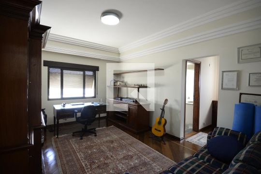 Apartamento com 5 quartos e academia no condomínio, ideal para comprar. — Quarto 
