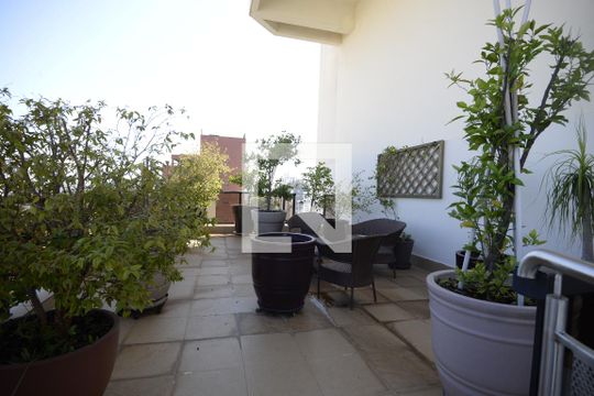 Apartamento com 5 quartos e academia no condomínio, ideal para comprar. — Área Externa