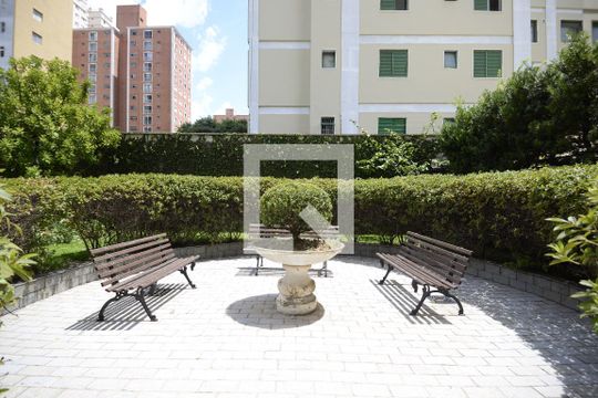 Apartamento com 5 quartos e academia no condomínio, ideal para comprar. — Área comum