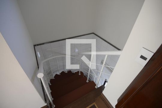 Apartamento com 5 quartos e academia no condomínio, ideal para comprar. — Área Externa