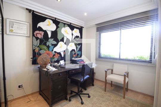 Apartamento com 5 quartos e academia no condomínio, ideal para comprar. — Quarto 