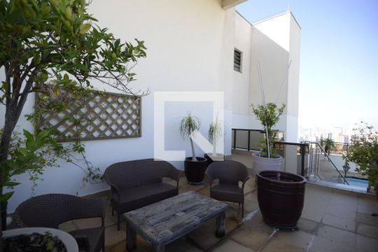 Apartamento com 5 quartos e academia no condomínio, ideal para comprar. — Área Externa