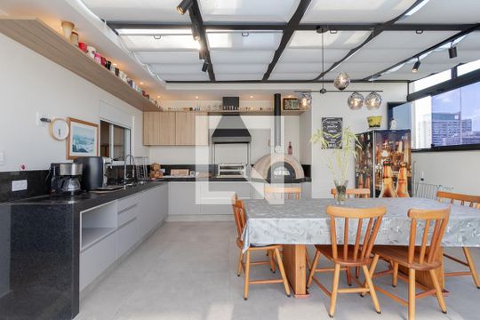 Apartamento à venda, com 172 m², 2 quartos e 3 vagas — Terraço da Cobertura