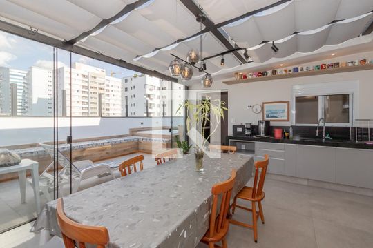 Apartamento à venda, com 172 m², 2 quartos e 3 vagas — Terraço da Cobertura