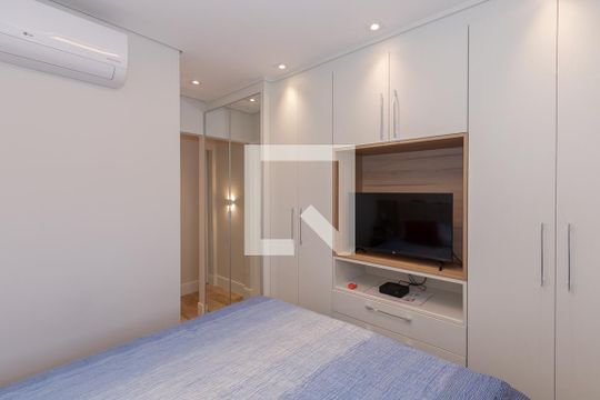 Apartamento à venda, com 172 m², 2 quartos e 3 vagas — Suíte