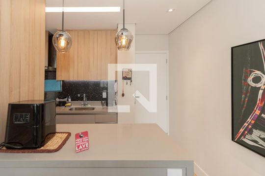 Apartamento à venda, com 172 m², 2 quartos e 3 vagas — Cozinha