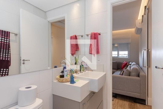 Apartamento à venda, com 172 m², 2 quartos e 3 vagas — Banheiro