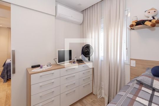 Apartamento à venda, com 172 m², 2 quartos e 3 vagas — Quarto