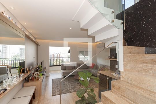 Apartamento à venda, com 172 m², 2 quartos e 3 vagas — Sala