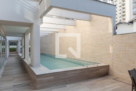 Apartamento à venda, com 172 m², 2 quartos e 3 vagas — Piscina