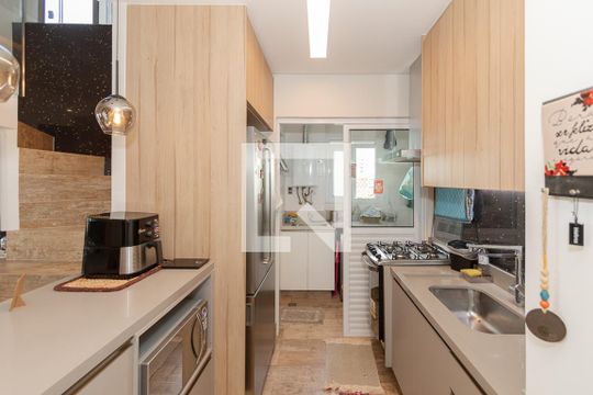 Apartamento à venda, com 172 m², 2 quartos e 3 vagas — Cozinha