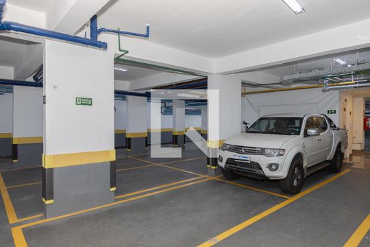 Apartamento à venda, com 172 m², 2 quartos e 3 vagas — Garagem