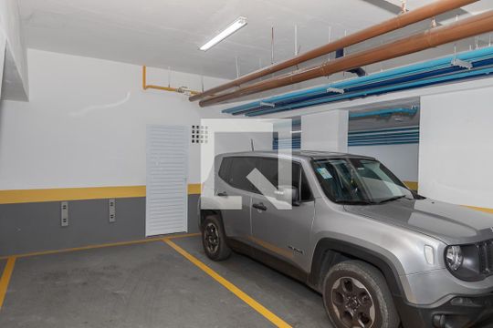 Apartamento à venda, com 172 m², 2 quartos e 3 vagas — Garagem