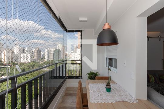 Apartamento à venda, com 172 m², 2 quartos e 3 vagas — Varanda da Sala