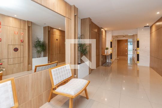 Apartamento à venda, com 172 m², 2 quartos e 3 vagas — Hall de Entrada