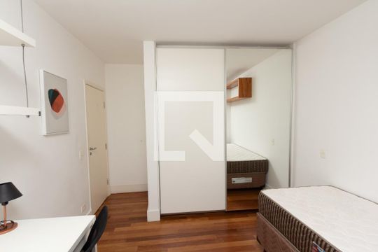 Apartamento mobiliado à venda no Itaim Bibi, com 3 quartos. Ótima oportunidade para comprar seu imóvel em São Paulo. — Quarto 2