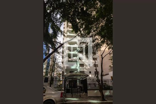 Apartamento mobiliado à venda no Itaim Bibi, com 3 quartos. Ótima oportunidade para comprar seu imóvel em São Paulo. — Fachada