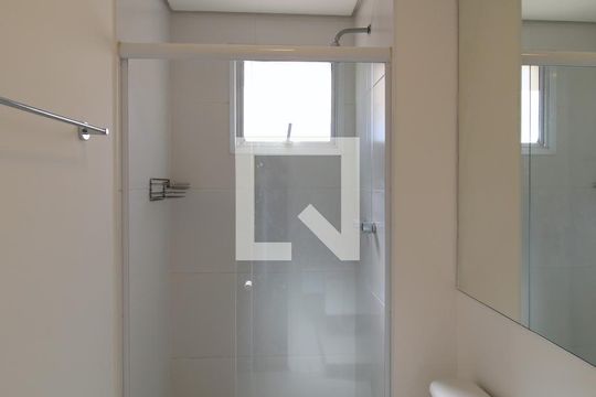 Venda de apartamento mobiliado com 3 quartos. — Banheiro da Suíte 2