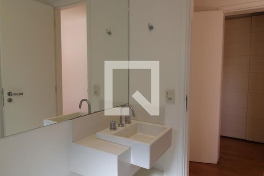 Venda de apartamento mobiliado com 3 quartos. — Banheiro da Suíte 2