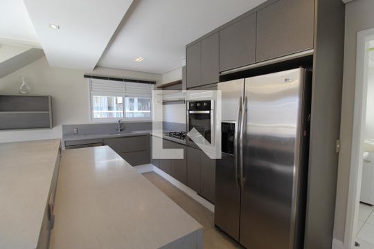 Venda de apartamento mobiliado com 3 quartos. — Cozinha
