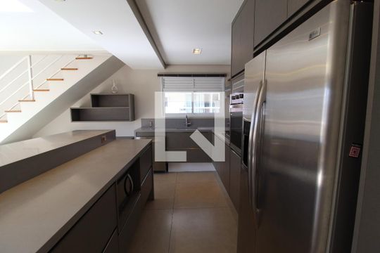 Venda de apartamento mobiliado com 3 quartos. — Cozinha
