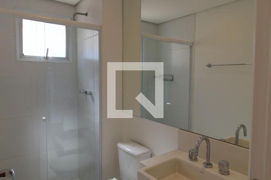 Venda de apartamento mobiliado com 3 quartos. — Banheiro da Suíte 2