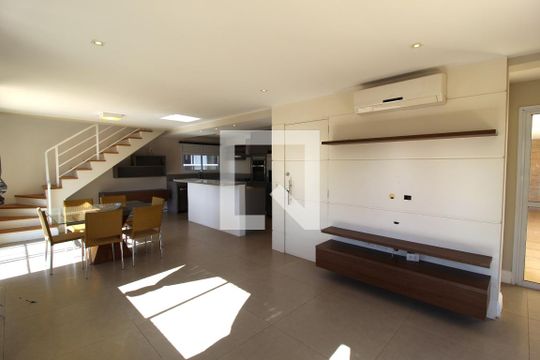 Venda de apartamento mobiliado com 3 quartos. — foto 1