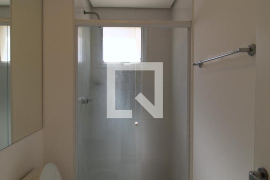 Venda de apartamento mobiliado com 3 quartos. — Banheiro da Suíte 1