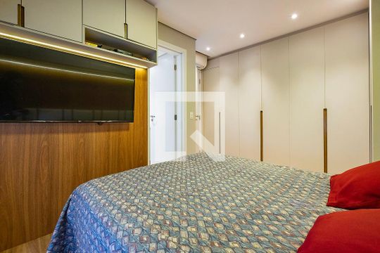 Apartamento à venda, com 87 m², 2 quartos e 2 vagas — Suíte 1