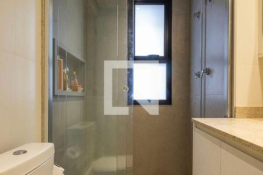 Apartamento à venda, com 87 m², 2 quartos e 2 vagas — Suíte 1 - Banheiro