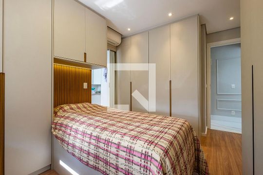 Apartamento à venda, com 87 m², 2 quartos e 2 vagas — Suíte 2