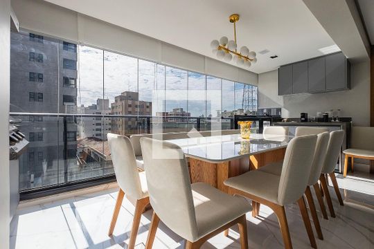Apartamento à venda, com 87 m², 2 quartos e 2 vagas — Sala/Cozinha