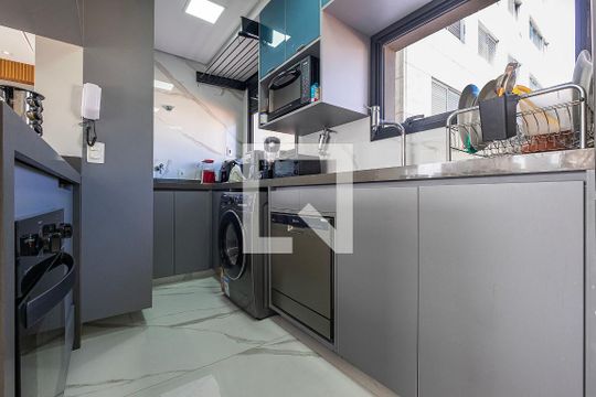 Apartamento à venda, com 87 m², 2 quartos e 2 vagas — Sala/Cozinha