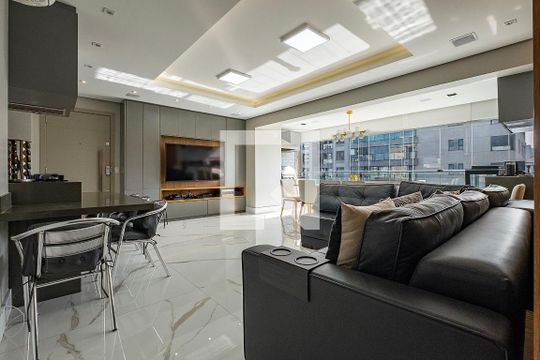 Apartamento à venda, com 87 m², 2 quartos e 2 vagas — Sala/Cozinha