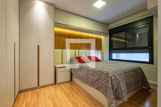 Apartamento à venda, com 87 m², 2 quartos e 2 vagas — Suíte 1