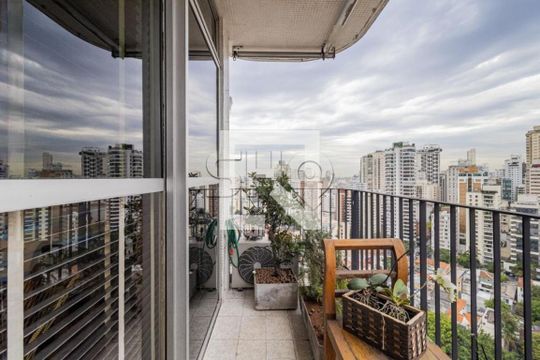Comprar apartamento mobiliado, 4 quartos, varanda, academia e piscina no condomínio. — foto 30