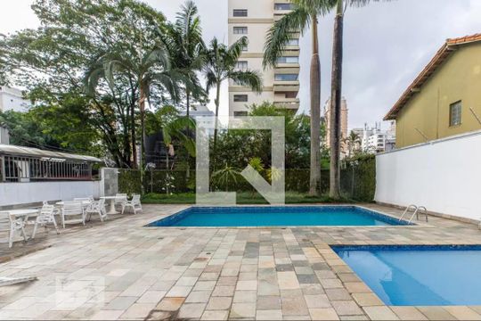 Apartamento com varanda, 4 quartos, piscina no condomínio. Excelente compra. — Área comum - Piscina