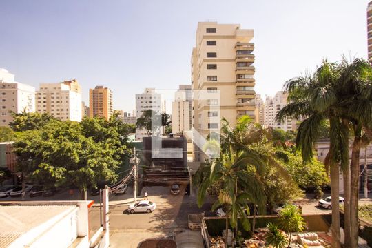Apartamento com varanda, 4 quartos, piscina no condomínio. Excelente compra. — Vista