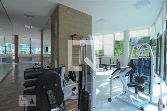Apartamento mobiliado no Centro, 2 quartos, com varanda, ideal para comprar e viver com conforto. — Área comum