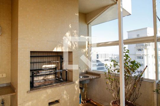 Apartamento à venda no Paraíso com 4 quartos, varanda e garden. Ótima oportunidade para compra! Venha conferir essa venda! — Cobertura - Churrasqueira