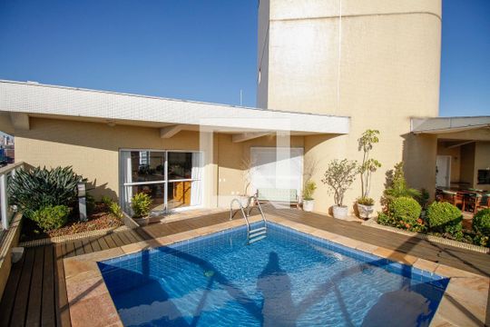 Apartamento à venda no Paraíso com 4 quartos, varanda e garden. Ótima oportunidade para compra! Venha conferir essa venda! — Cobertura - Piscina