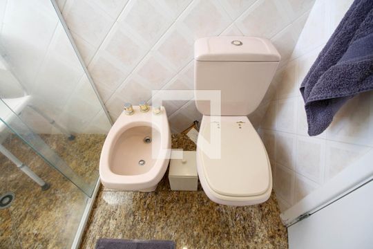 Apartamento à venda no Paraíso com 4 quartos, varanda e garden. Ótima oportunidade para compra! Venha conferir essa venda! — Banheiro da Suíte 3