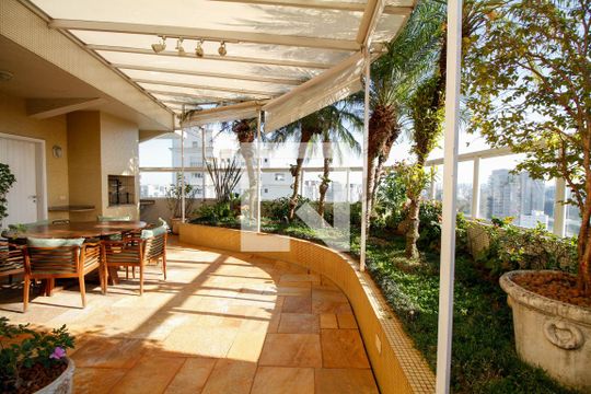 Apartamento à venda no Paraíso com 4 quartos, varanda e garden. Ótima oportunidade para compra! Venha conferir essa venda! — Cobertura - Churrasqueira
