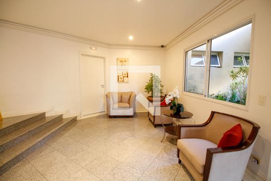 Apartamento à venda no Paraíso com 4 quartos, varanda e garden. Ótima oportunidade para compra! Venha conferir essa venda! — Hall de Entrada
