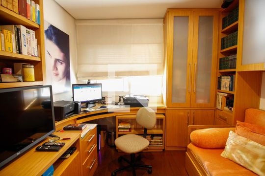 Apartamento à venda no Paraíso com 4 quartos, varanda e garden. Ótima oportunidade para compra! Venha conferir essa venda! — Suíte 2