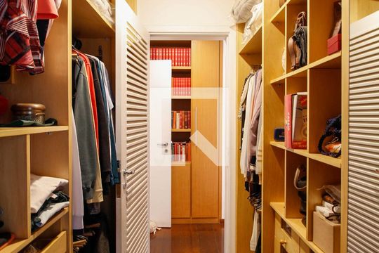 Apartamento à venda no Paraíso com 4 quartos, varanda e garden. Ótima oportunidade para compra! Venha conferir essa venda! — Closet da Suíte 1