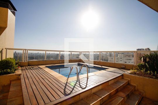 Apartamento à venda no Paraíso com 4 quartos, varanda e garden. Ótima oportunidade para compra! Venha conferir essa venda! — Cobertura - Piscina