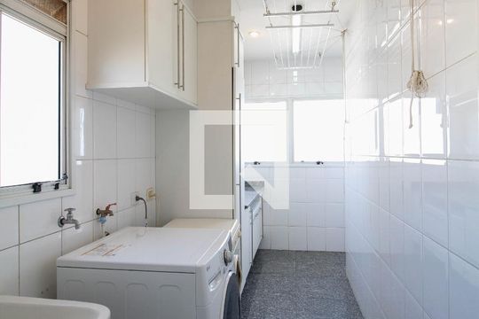 Apartamento à venda no Paraíso com 4 quartos, varanda e garden. Ótima oportunidade para compra! Venha conferir essa venda! — Área de Serviço