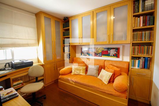 Apartamento à venda no Paraíso com 4 quartos, varanda e garden. Ótima oportunidade para compra! Venha conferir essa venda! — Suíte 2
