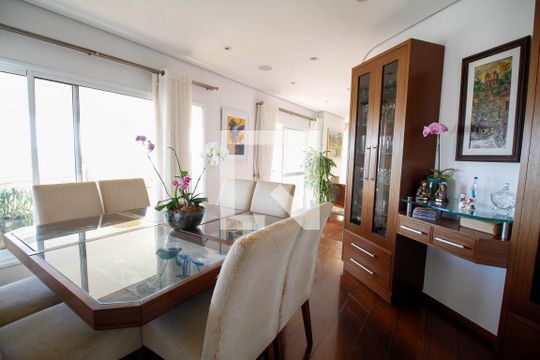 Apartamento à venda no Paraíso com 4 quartos, varanda e garden. Ótima oportunidade para compra! Venha conferir essa venda! — Sala de Jantar